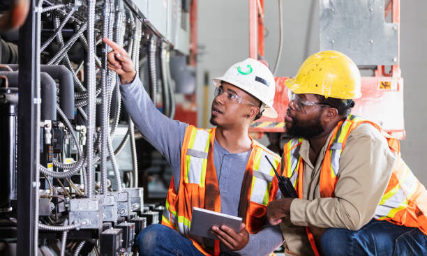 Best Affordable Electrician  in De Kal, TX