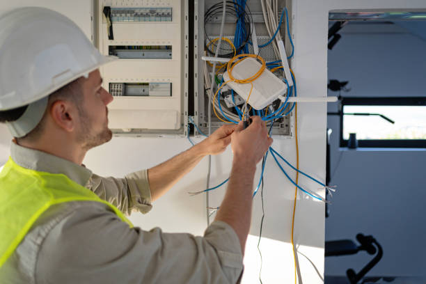 Best Electrical Troubleshooting Services  in De Kal, TX